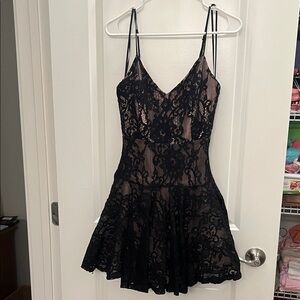 L’atiste by Amy - Black Lace Spaghetti Strap Dress